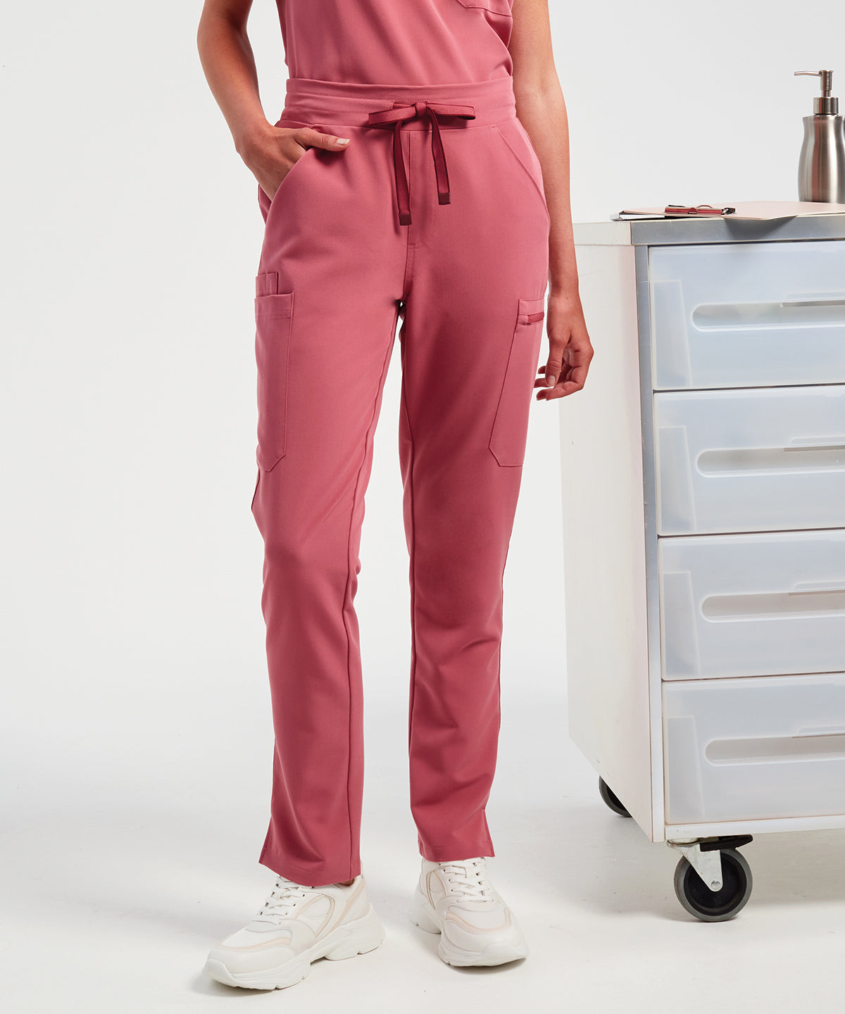 Womenâ€™s 'Relentless' Onna-stretch cargo pants