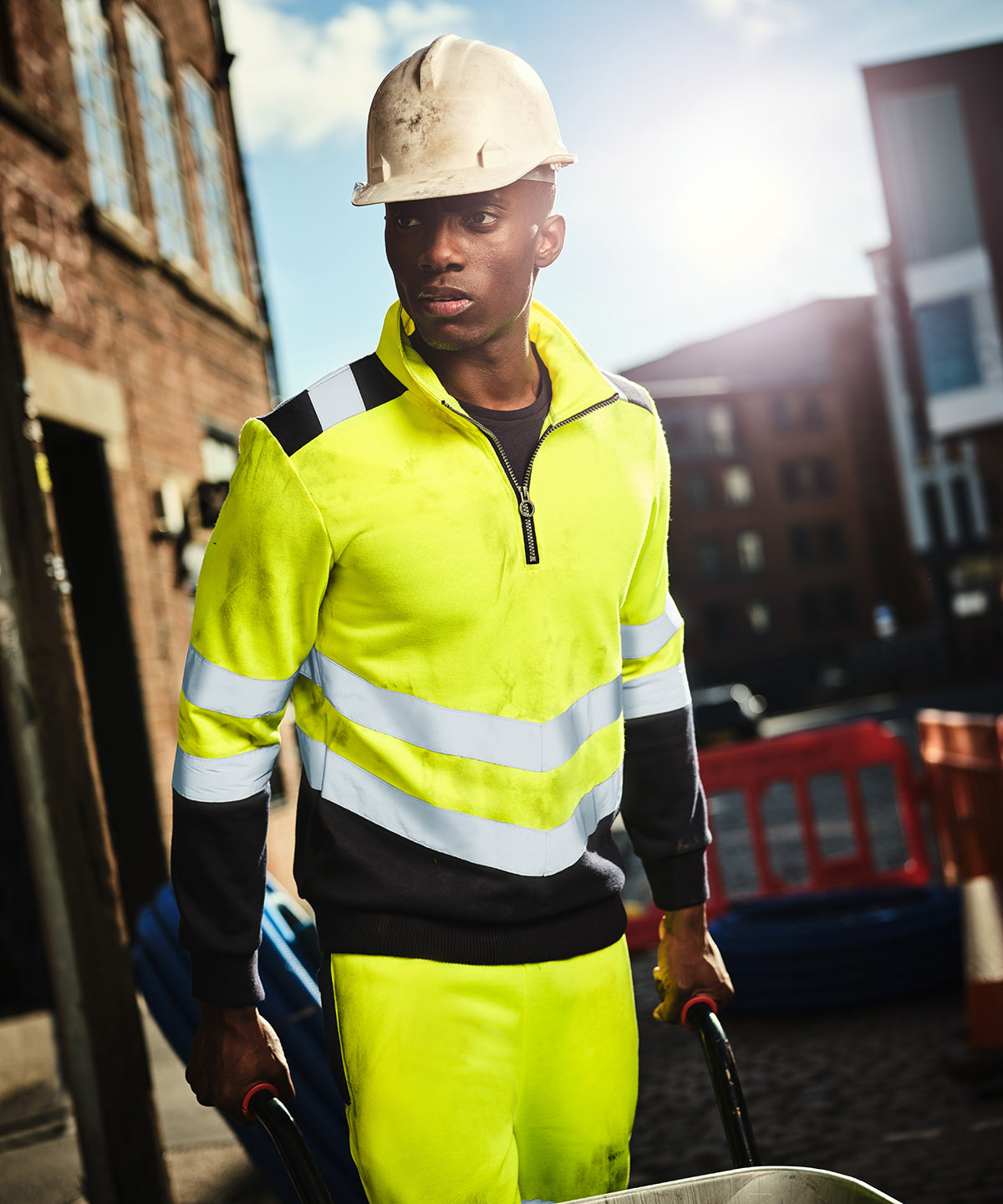 Pro hi-vis Â¼-zip sweatshirt